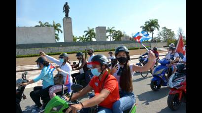 Caravana villaclareña contra el Bloqueo