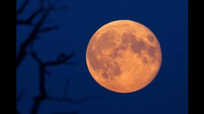 Superluna rosa de abril