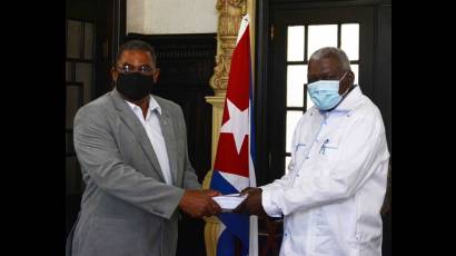 Representantes de Tribunal Supremo Popular y Asamblea Nacional