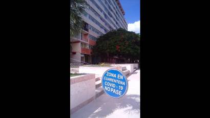 Edificio Doce Plantas de Ciego de Ávila en cuarentena