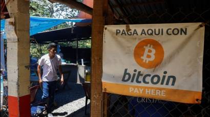 El Salvador, primer país en aprobar uso del bitcóin