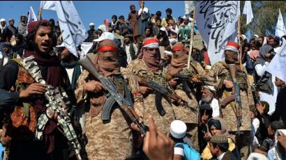Los talibanes tomaron 9 capitales de provincias afganas