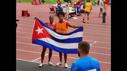 Omara Durand Elías y su guía Yuniol Kindelán