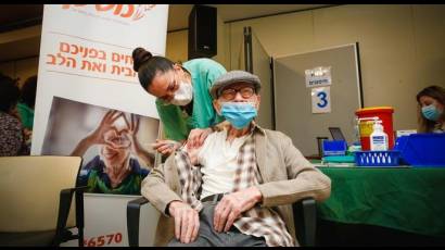 Vacunación a mayores de 60 años en Israel