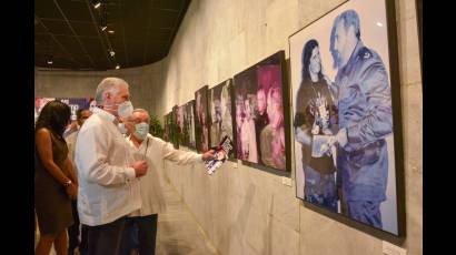 La muestra Mi foto con Fidel, «recoge algunos de los numerosos encuentros que sostuvo Fidel con músicos cubanos y de otros países