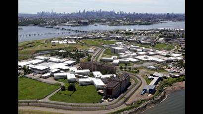 Vista del complejo carcelario de Rikers Island con capacidad para 10 000 prisioneros
