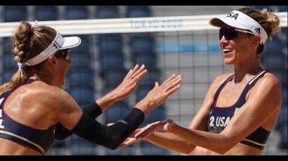 Las campeonas olímpicas estadounidenses Ross y Klineman