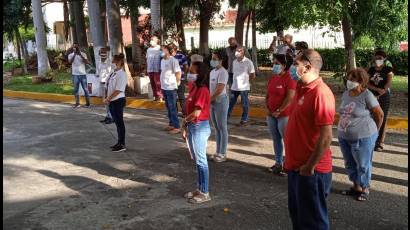 Trabajadores de la Empresa exportadora e importadora de materiales de la construcción