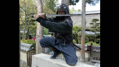 Supuesto ninja ataca a soldados estadounidenses
