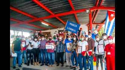 El colectivo de la UEB Plantas Industriales, en la Acinox, está compuesto fundamentalmente por jóvenes.