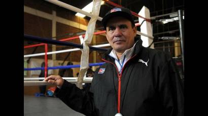 Jefe técnico del boxeo cubano Rolando Acebal