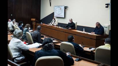 Encuentro de autoridades con expertos