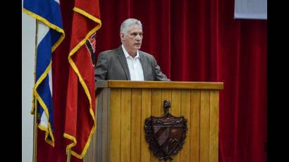 Díaz-Canel en la jornada final del III Pleno del PCC