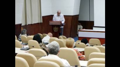 El estado de las neurociencias y las neurotecnologías en el país centró nuevo encuentro del Primer Secretario del Comité Central del Partido y Presidente de la República, Miguel Díaz-Canel Bermúdez, con miembros académicos cubanos.