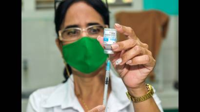 Refuerzo de vacunación anti COVID-19