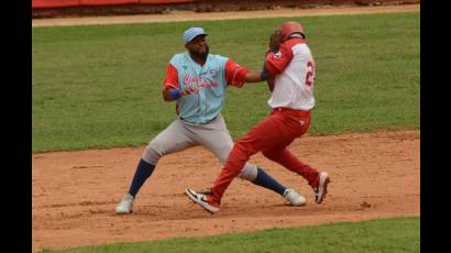 Los Tigres buscarán en su feudo conseguir ventaja en la serie ante los Huracanes.