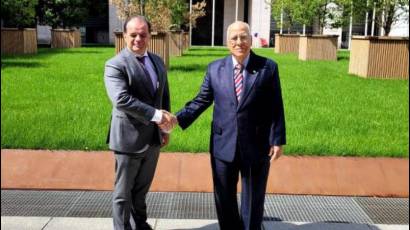 Ricardo Cabrisas, vice primer ministro cubano, y Emmanuel Moulin, presidente del Club de París