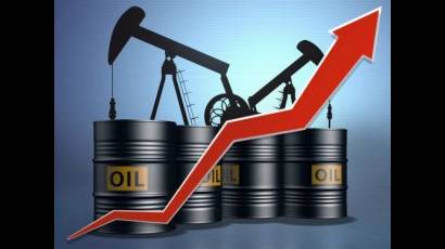 Al alza precios internacionales del petróleo