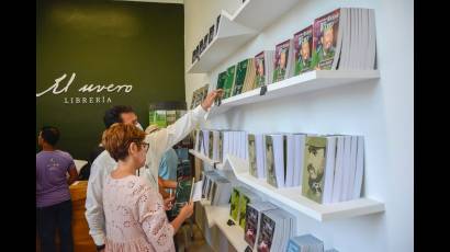 Este sábado se inauguró la librería El Uvero, en el Centro Fidel Castro Ruz