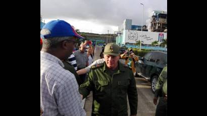 Presidente cubano recorre termoeléctrica Ernesto Guevara