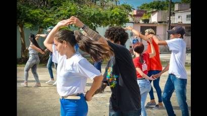 Cubanos bailando Casino