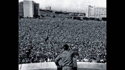 Fidel en la Plaza de la Revolución, durante la Primera Declaración de La Habana.