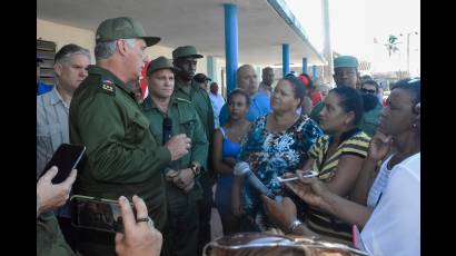 Esta mañana de lunes el Presidente del Consejo de Defensa Nacional, Miguel Díaz-Canel Bermúdez,  visitó el poblado de Cocodrilo, ubicado al sur del municipio especial de Isla de la Juventud,