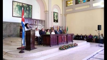Visita de Manuel Marrero Cruz al Instituto Victoria de Girón