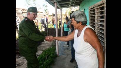 Presidente cubano de recorrido por Pinar del Río