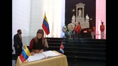 Aylín Álvarez, Primera Secretaria del Comité Nacional de la UJC, en Venezuela