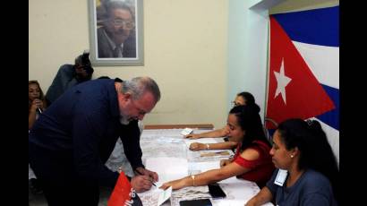 Primer Ministro cubano ejerció su derecho al voto