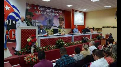 Miguel Díaz-Canel Bermúdez en reunión de trabajo en la provincia de Camagüey