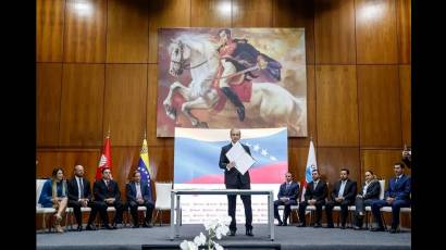 La firma del acuerdo entre Venezuela y Chevron