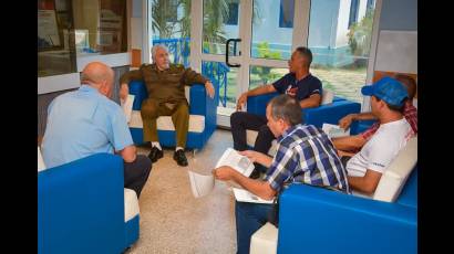 Comandante de la Revolución Ramiro Valdés Menéndez en Felton