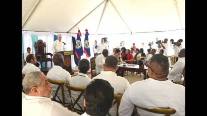 Asamblea Nacional de Belice realiza sesión especial en honor a la visita del Presidente cubano.