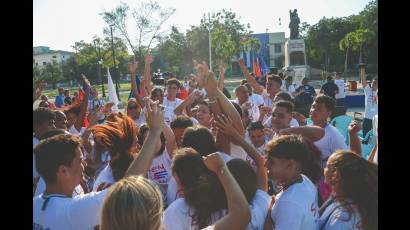 A los jóvenes se les pueden confiar grandes tareas por el presente y el futuro de Cuba.