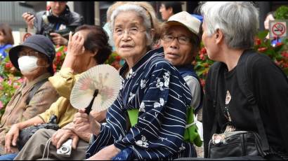 En Japón expertos temen un declive irrevervesible de la población.