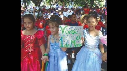 Niños en Primero de Mayo
