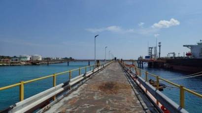 En operaciones, buque con combustible que arribó ayer a Matanzas