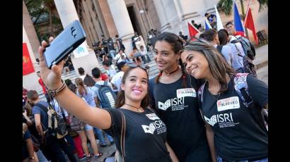 Mujeres jóvenes Universitarias