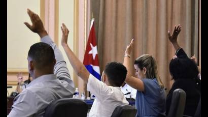 Los miembros del Consejo de Estado aprobaron dos nuevos decretos leyes y examinaron temas a analizar por la X Legislatura de la Asamblea Nacional del Poder Popular