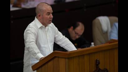 Vladimir Regueiro Ale, ministro de Finanzas y Precios