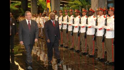 El presidente de Mozambique, Filipe Nyusi, visitó Cuba en 2017