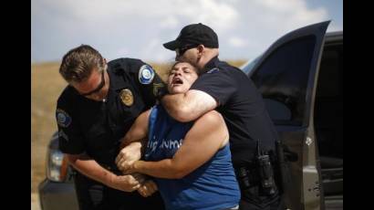 Impunes abusos de agentes fronterizos de EE.UU. contra migrantes