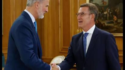 Pese a ser consciente de que el candidato del PP no reúne, de momento, el apoyo suficiente para ser investido como presidente, Felipe VI designó a Feijóo como candidato a formar gobierno