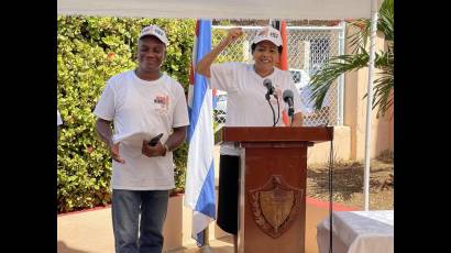 La Embajadora de Sudáfrica, Yvonne Nkwenkwezi Phosa