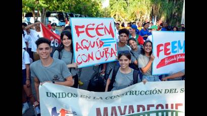 Jueves en la Universidad Ñico López