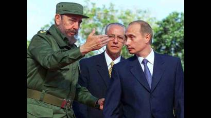 Vladimir Putin  junto a Fidel Castro