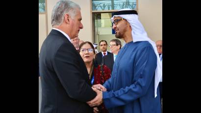 Presidente cubano intercambia con su homólogo de Emiratos Árabes Unidos