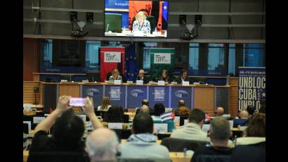 Tribunal internacional contra en bloqueo a Cuba